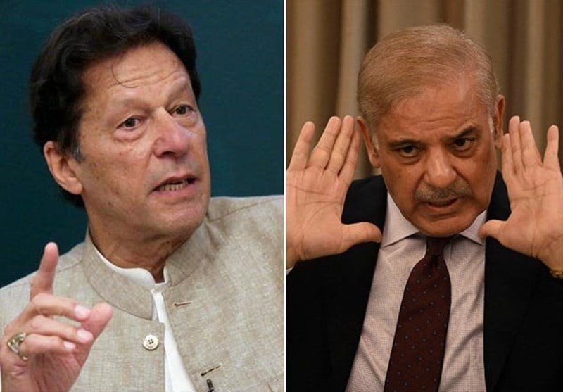 شرح تصویر: عمران خان و شهباز شریف