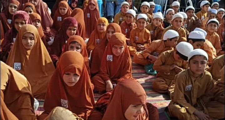 مراکز نظامی یا مدارس افراطی؛ گروه طالبان در جریان تعلیم از دانشآموزان میپرسند آمادهی انتحاری استید