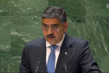 کاکر بار‌دیگر از تهدیدات تروریستی از خاک افغانستان ابراز نگرانی کرد