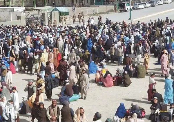 نزدیک به۱۵۰ خانواده از پاکستان برگردانده شدند