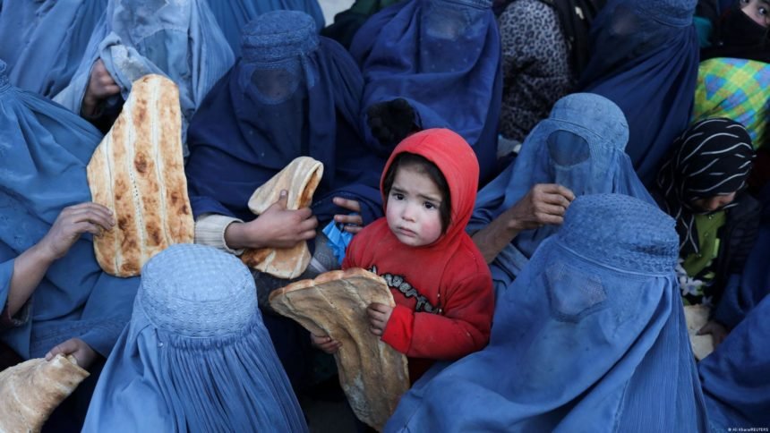 برنامه‌ی جهانی غذا: کاهش کمک‌ها بیش‌ترین تاثیر را بر زنان افغانستانی می‌گذارد