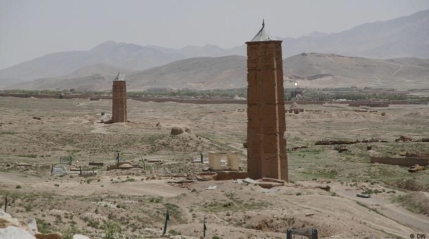 ۷۷ گردشگر خارجی در یک ماه گذشته از استان غزنی دیدن کردهاند