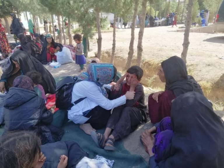 زنان و کودکان در صدر قربانیان زمین‌لرزه‌ی استان هرات