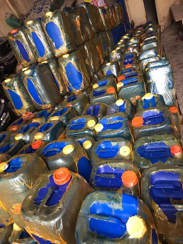 افزایش قاچاق مواد مخدر در افغانستان؛ گروه طالبان از کشف صدها لیتر ماده‌ی مخدر خبر دادند