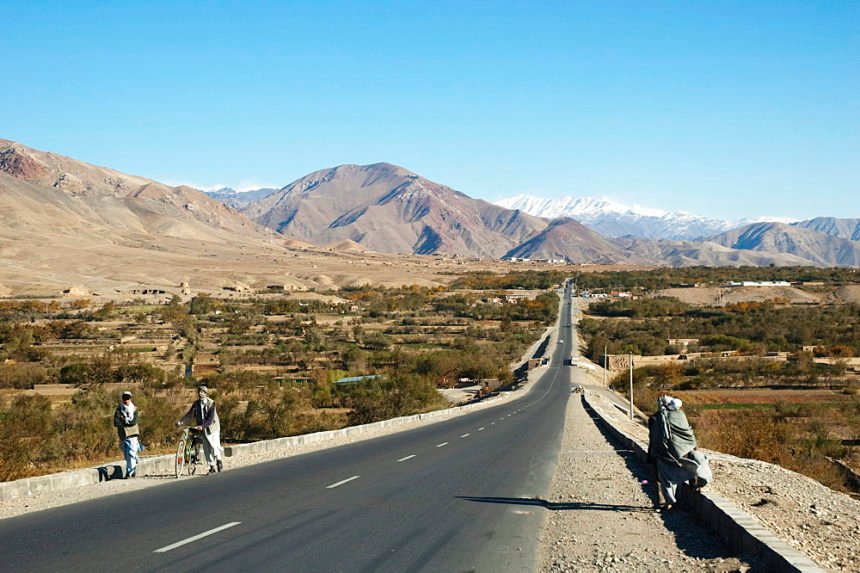 بازداشت خسر‌بره‌ی رییس اداره‌ی پاسپورت گروه طالبان در استان پروان به‌ اتهام گرفتن رشوه