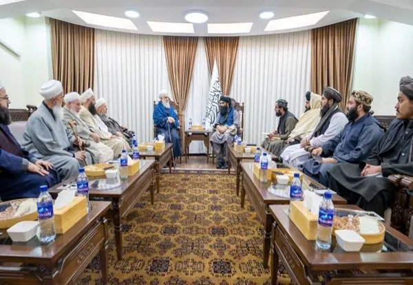 دیدار شماری از روحانیون کشور ترکیه با وزیر داخلهی گروه طالبان در کابل