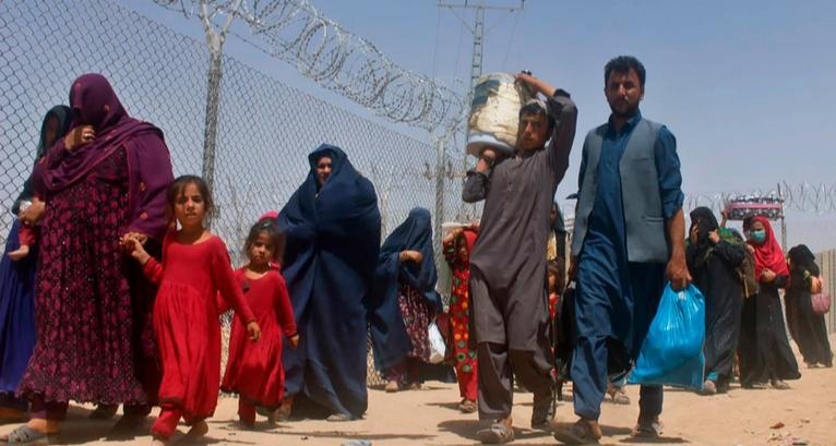 بیش از یک هزار مهاجر افغانستانی طی یک روز از پاکستان اخراج شدند