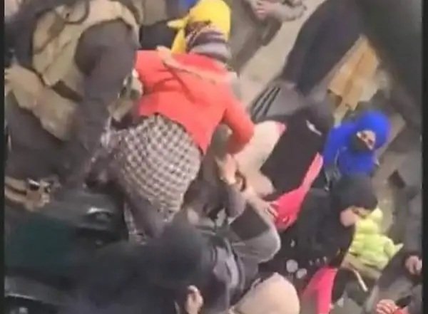 طالبان: تصویر منتشرشده در رسانهها از بازداشت زنان نه، بلکه از جریان جمعآوری گداها میباشد