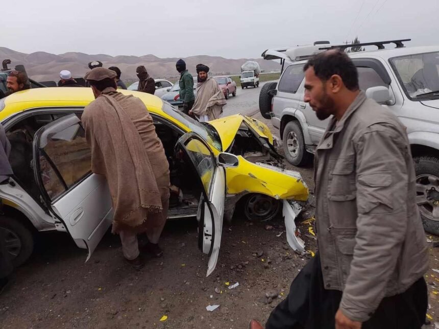 رییس گماشته‌شده‌ی طالبان برای دانش‌‌گاه تخار با موترش یک تکسی را زیر گرفت