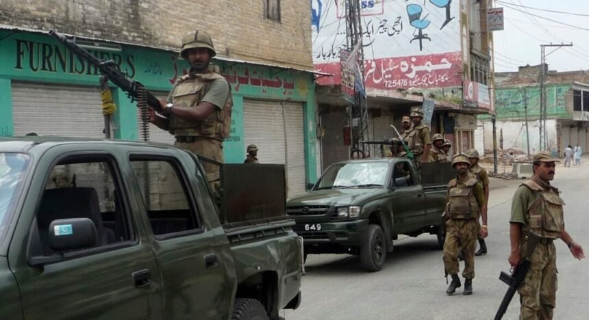 الجزیره: حملات انتحاری در ده روز در پاکستان جان دست‌کم ۱۸ تن را گرفته‌است