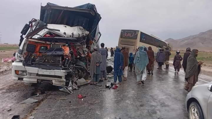 ۱۸ تن در دو روی‌داد ترافیکی جداگانه در استان‌های فراه و زابل کشته و مجروح شدند
