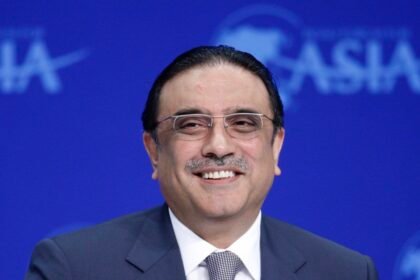 آصف علی زرداری به عنوان رییس‌جمهور جدید پاکستان انتخاب شد