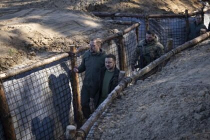 زلنسکی: بدون کمک آمریکا در جنگ با روسیه شکست می‌خوریم