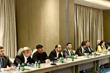 شماری از چهره‌های ازبک‌تبار خواهان تشکیل نظام فراگیر در افغانستان شدند