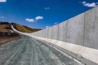 مقام ایرانی: ۱۰۰ کیلومتر دیگر از زیرساخت‌های طرح انسداد مرزی با افغانستان آماده شده است