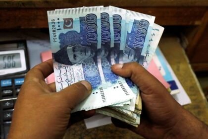 طالبان استفاده از پول پاکستان را ممنوع اعلام کردند