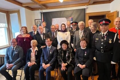 سیاره دشتی، همسر فهیم دشتی برندۀ مدال تاج‌گذاری پادشاه چارلز سوم شد