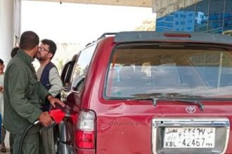 افزایش بهای نفت و گاز در کشور، نگرانی مردم و ناتوانی طالبان در مهار قیمت‌ها