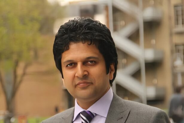 داکتر مجیب‌الرحمن رحیمی