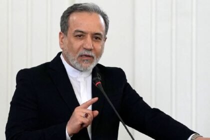 عراقچی: آمریکا توان مقاومت ایران را دست‌کم گرفت 