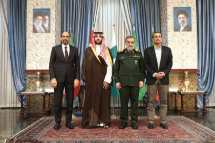محسن رضایی: بر خروج اسرائیل از جنوب لبنان، سوریه و سرزمین‌های فلسطینی توافق کردیم 