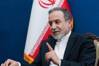 عراقچی به صدراعظم آلمان: دیگر خبری از خطوط قرمز نیست؛ پاسخ ایران ویرانگر خواهد بود 